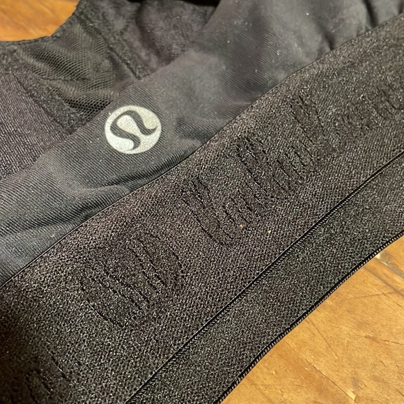 LULULEMON SPORTS BRA SZ 2 - Picture 3 of 4